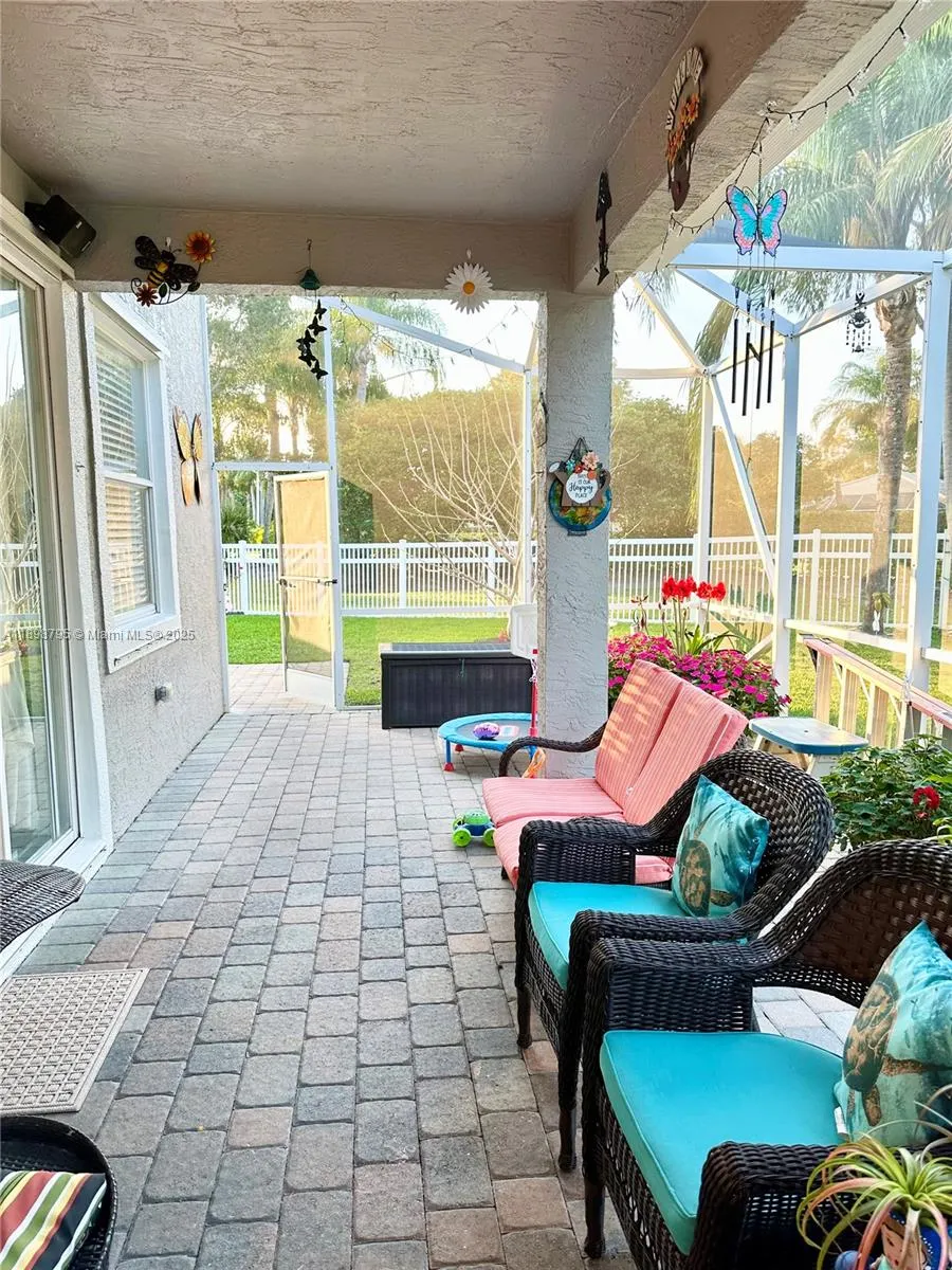 1462 Running Oak Ct