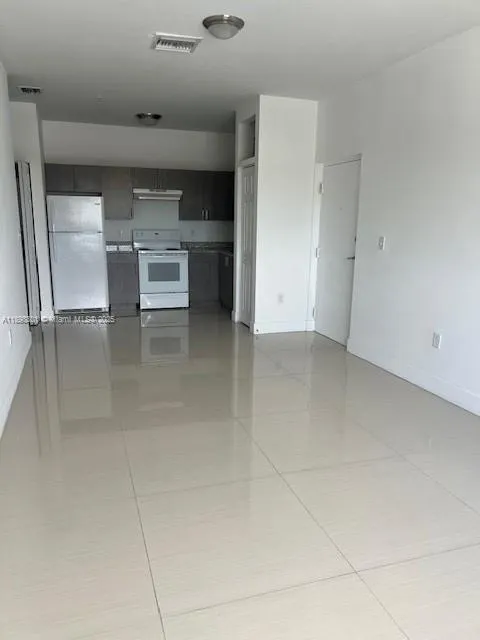 885 E 1st Ave, #307