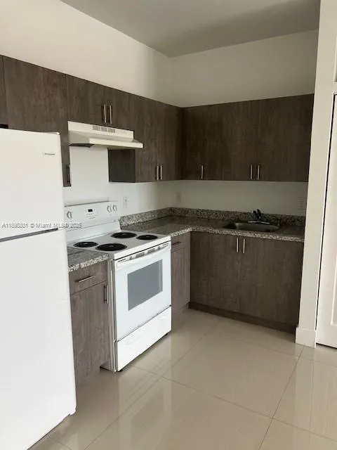 885 E 1st Ave, #307