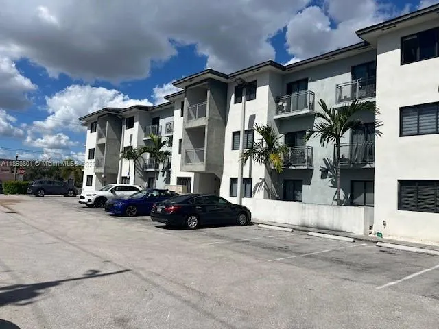 885 E 1st Ave, #307