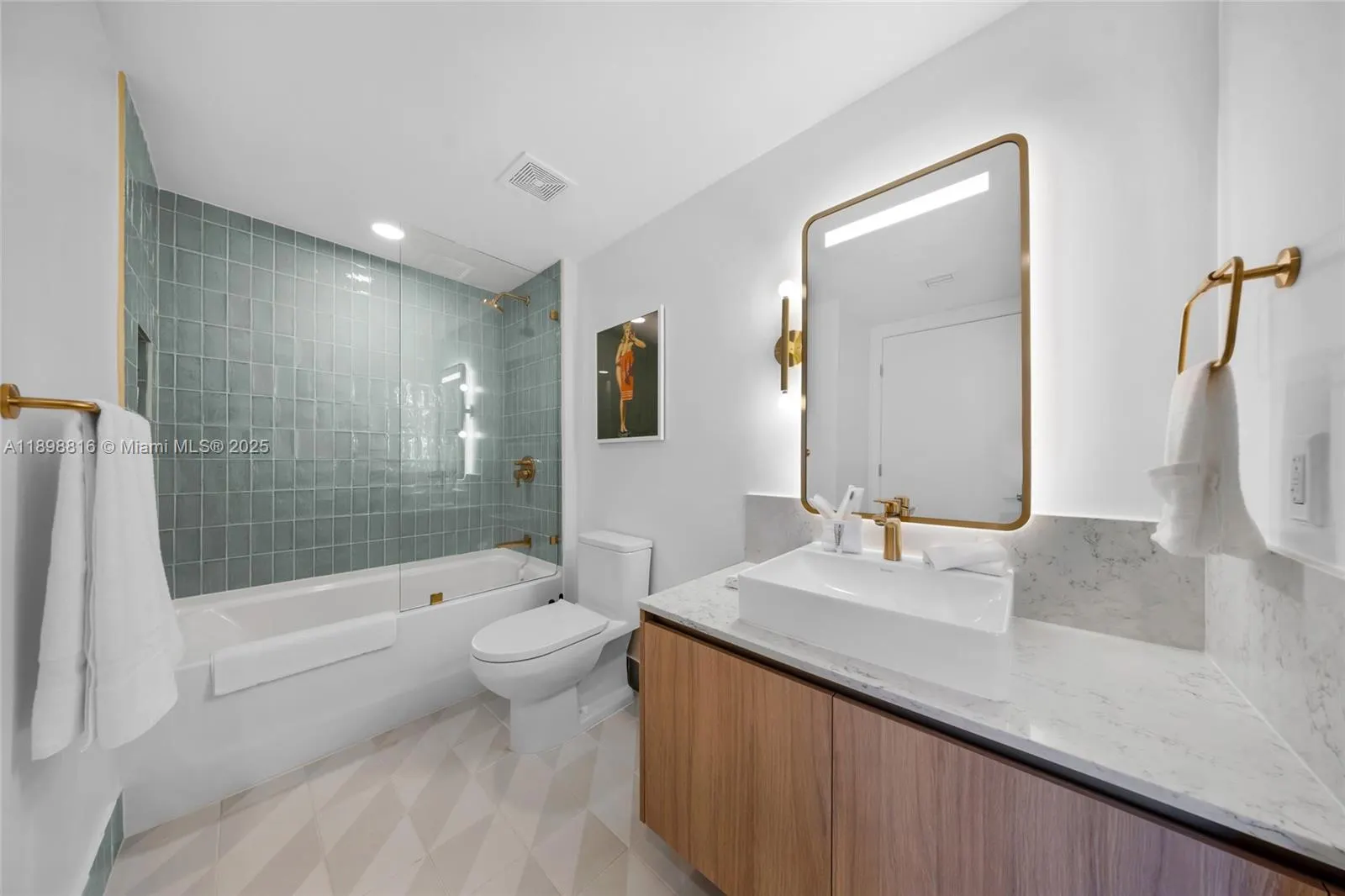 159 NE 6th St, #4011