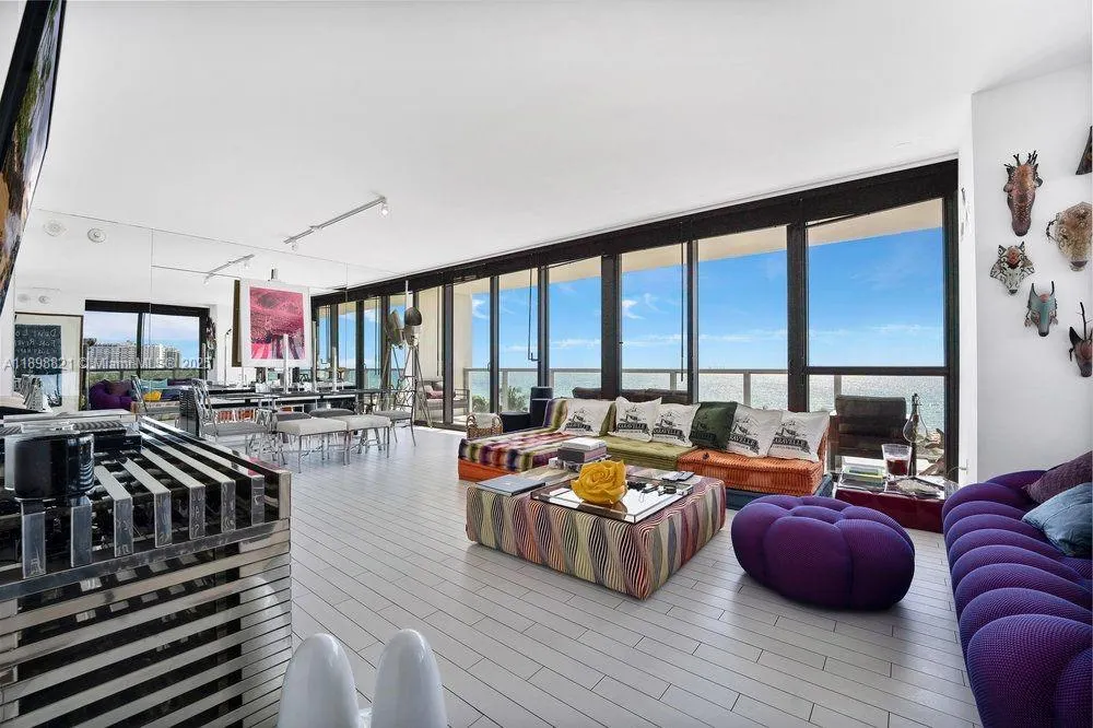 2201 Collins Ave, #628