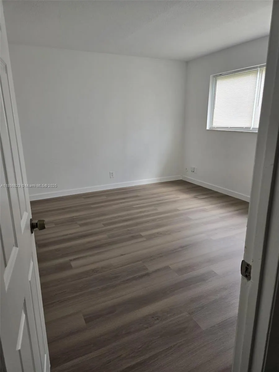 1700 NW 58th, #3J