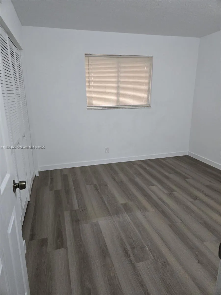 1700 NW 58th, #3J