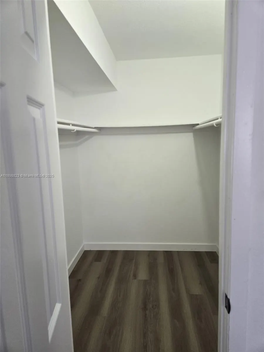 1700 NW 58th, #3J