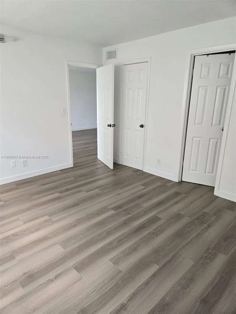 1700 NW 58th, #3J