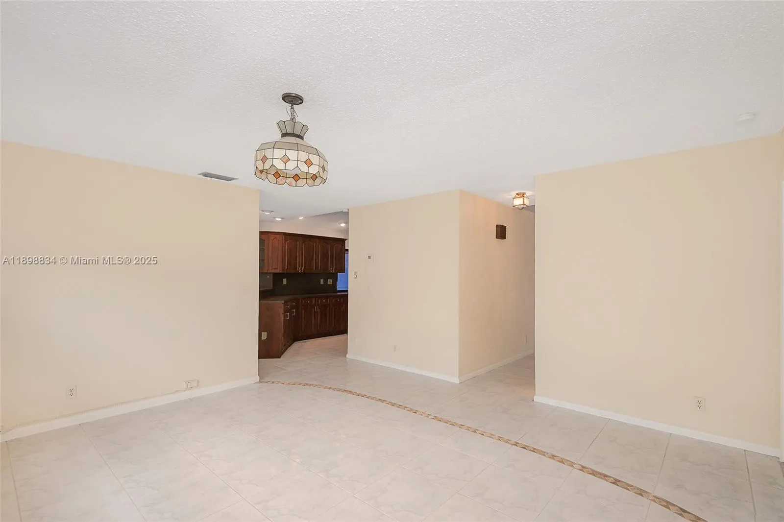 880 NW 110th Ave