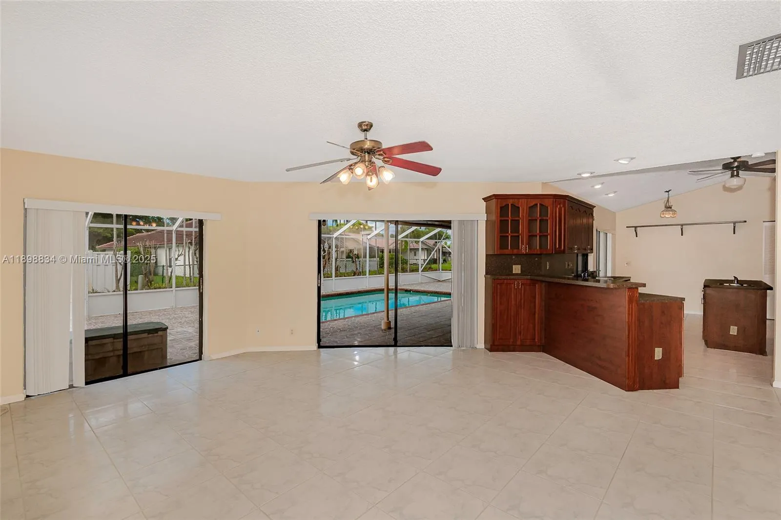 880 NW 110th Ave