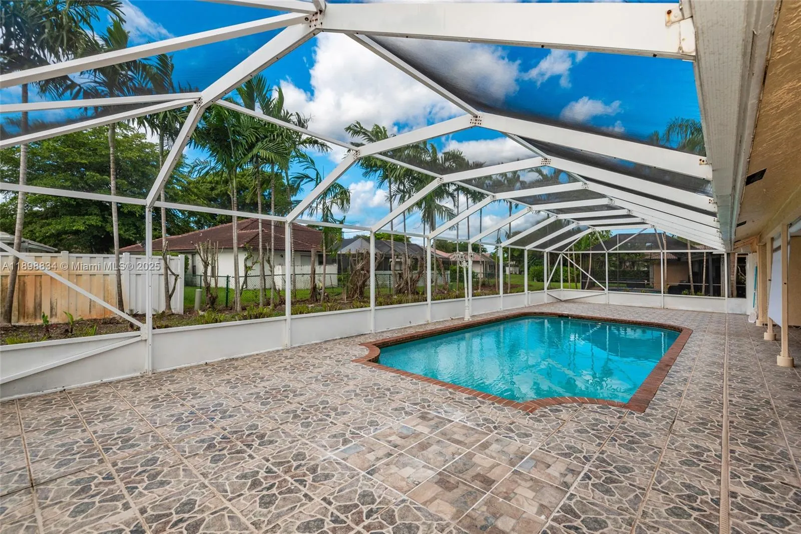 880 NW 110th Ave