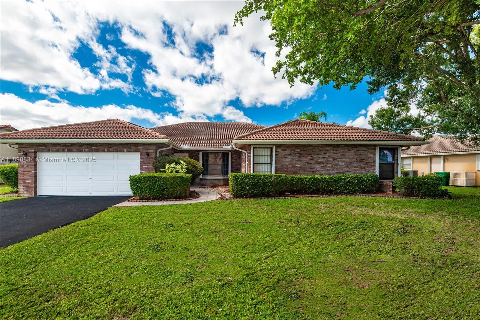 880 NW 110th Ave