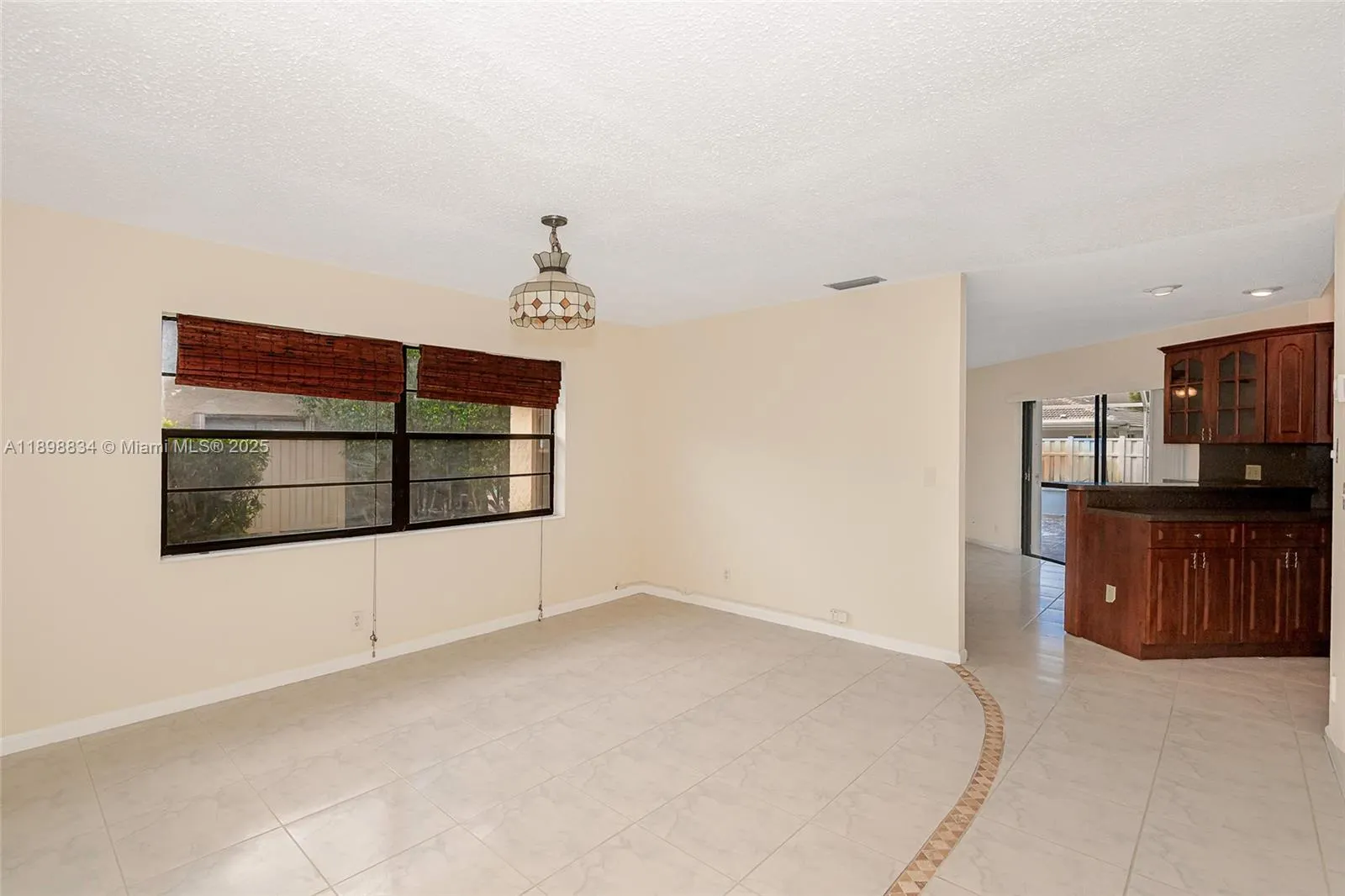 880 NW 110th Ave