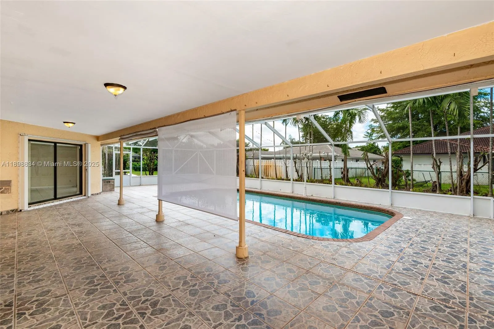 880 NW 110th Ave