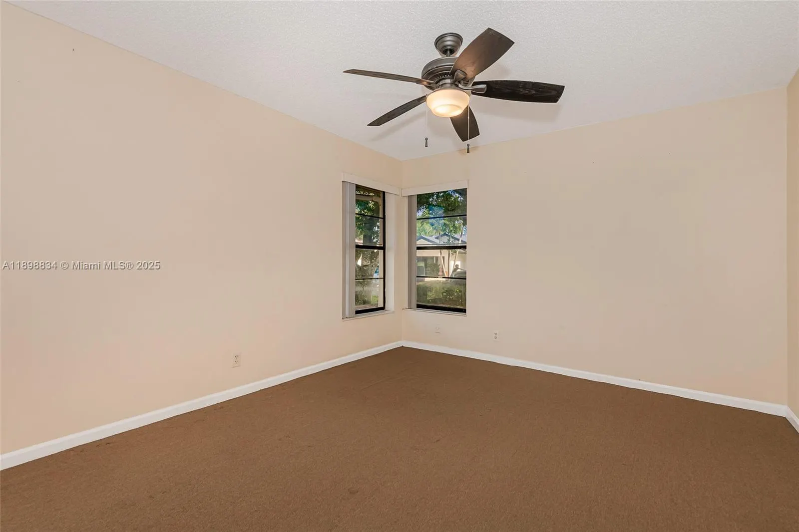880 NW 110th Ave