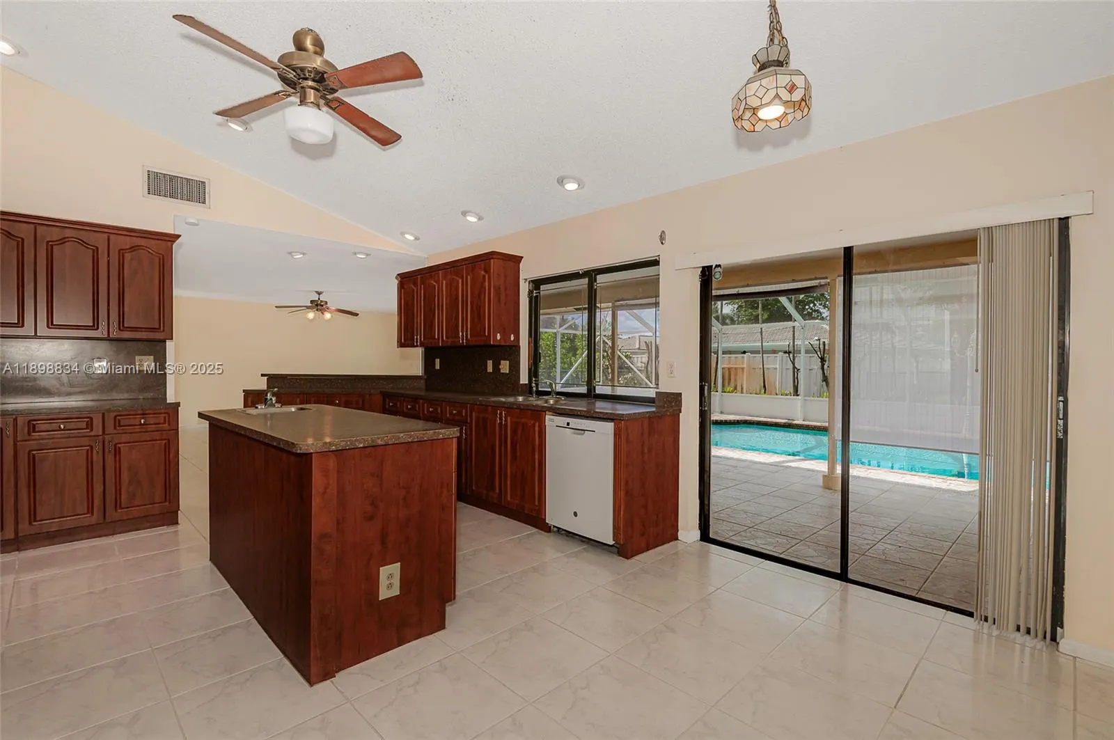 880 NW 110th Ave