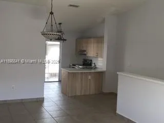 2461 W 76th St, #211