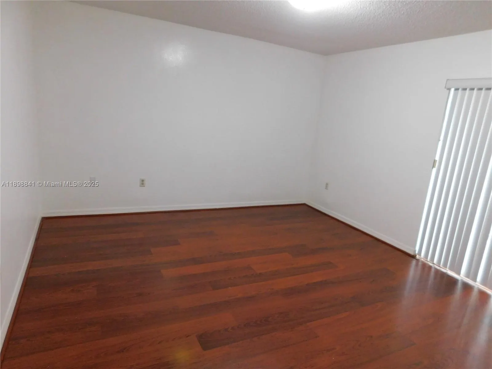 2461 W 76th St, #211