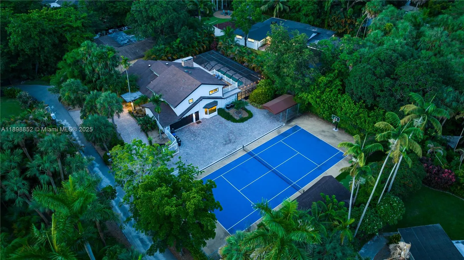 2120 SW 28th Way