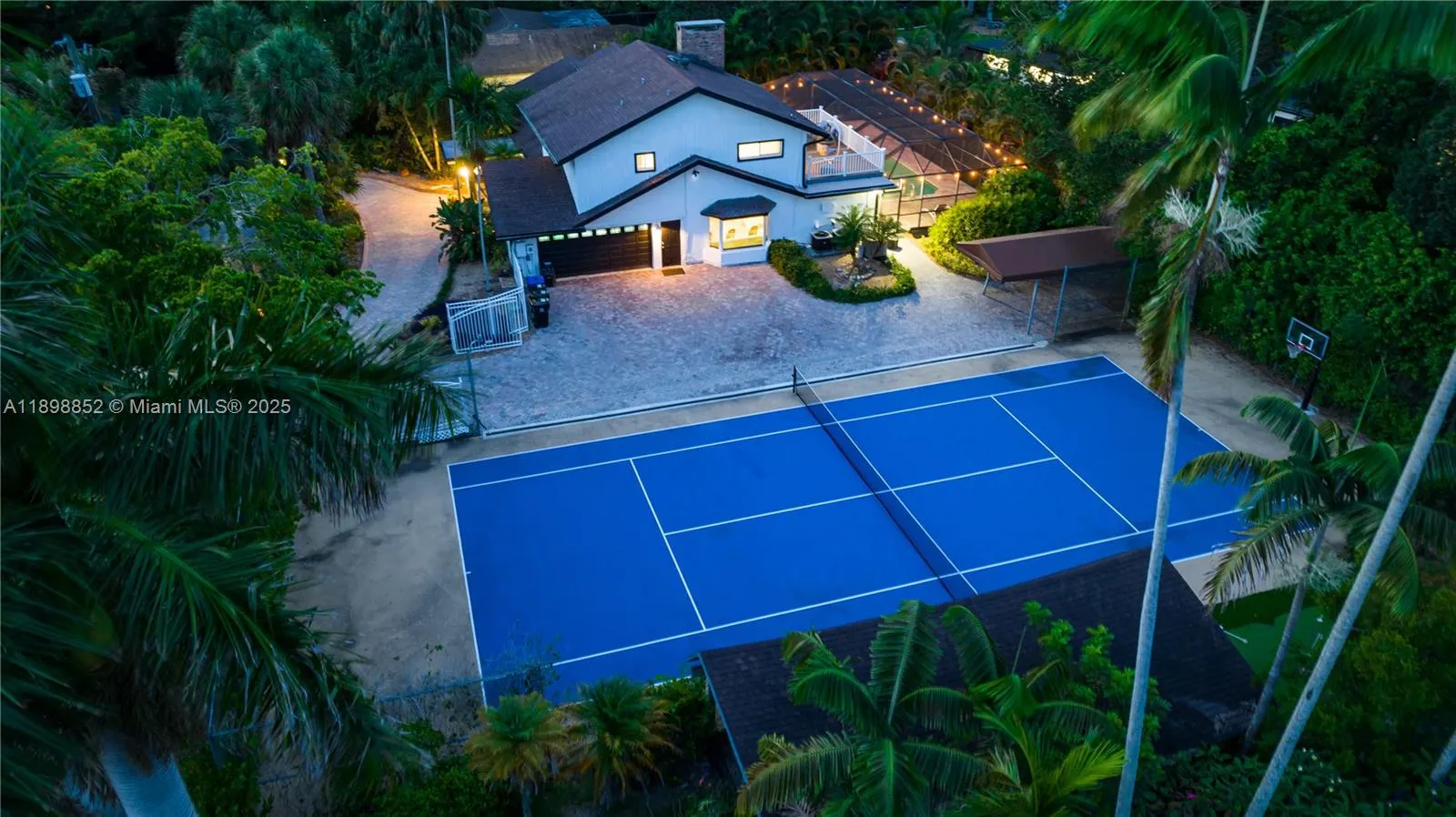 2120 SW 28th Way