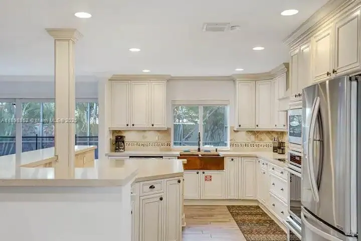 2120 SW 28th Way