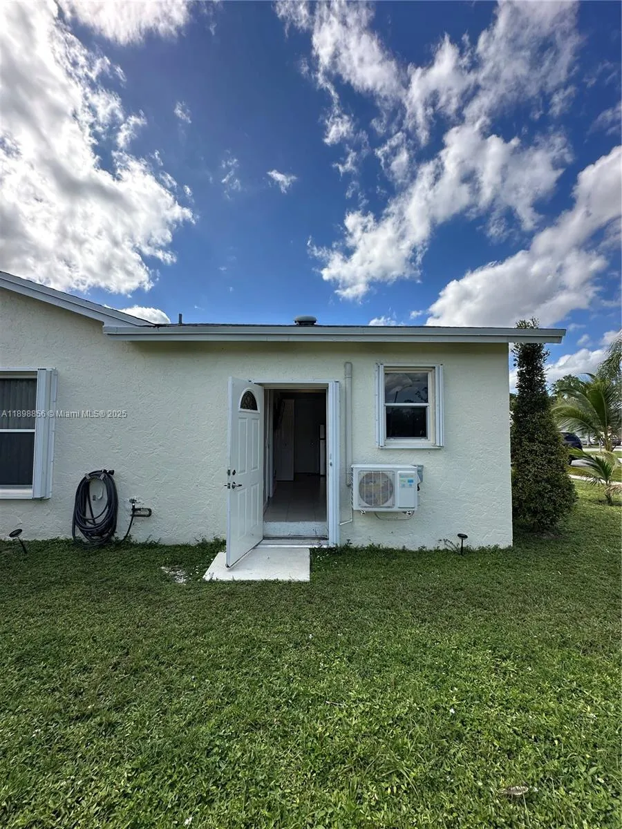 11050 NW 28th St, #11050