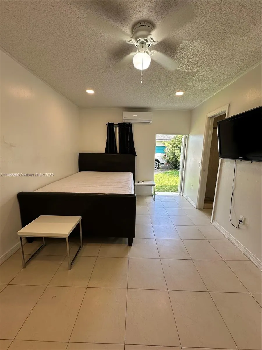 11050 NW 28th St, #11050