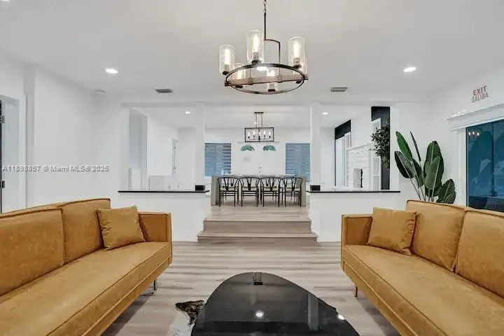 2100 SW 28th Way