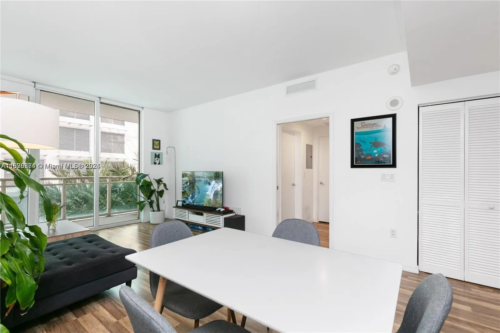 950 Brickell Bay Dr, #403