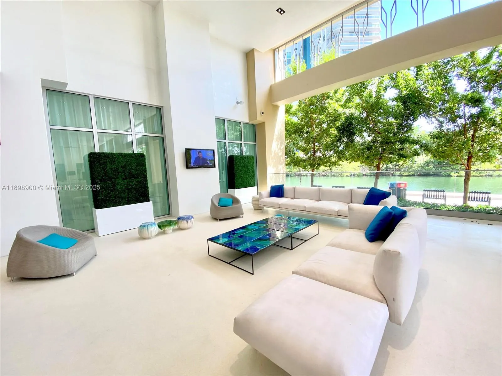 300 Sunny Isles Blvd, #4-903