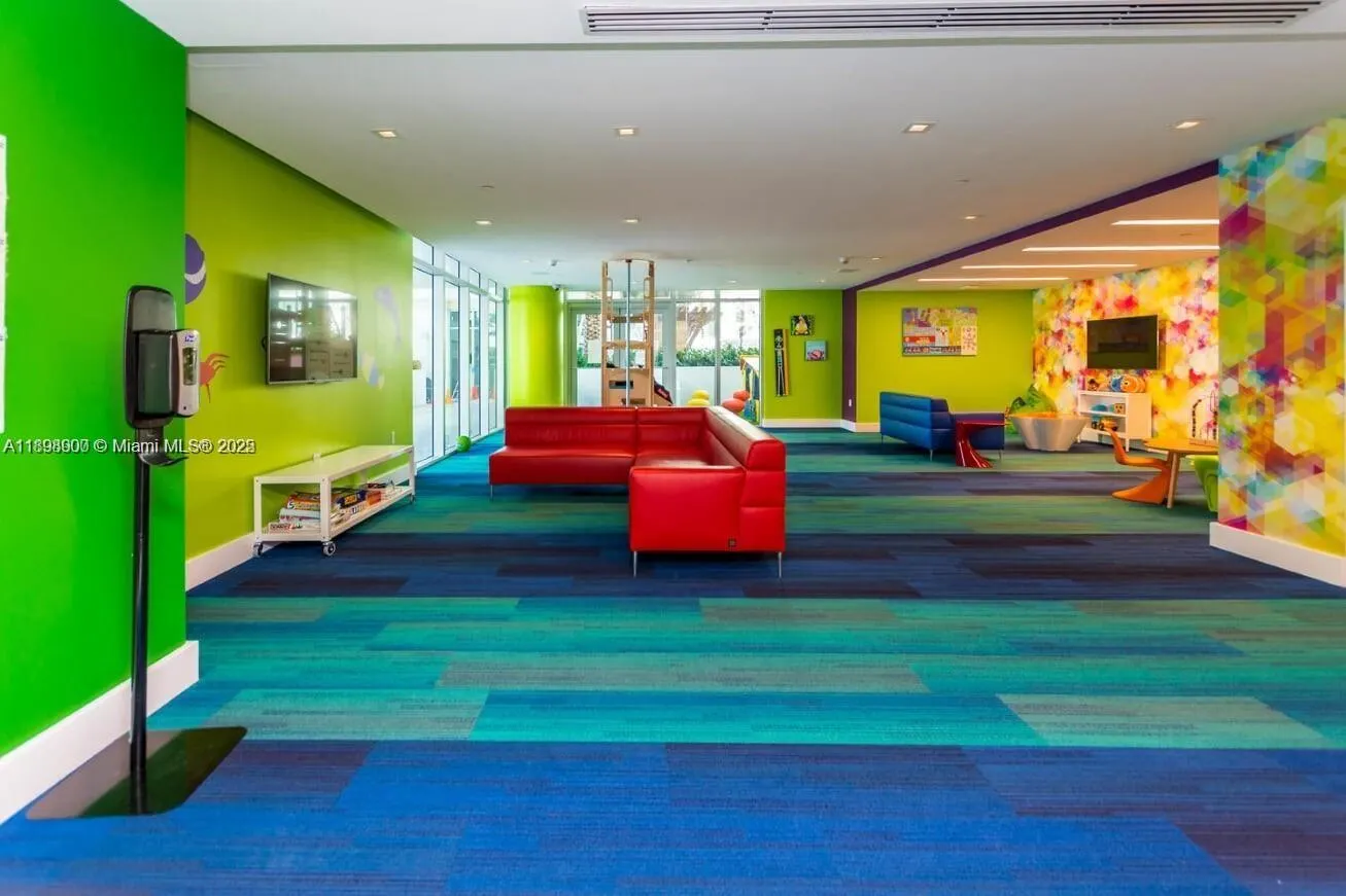 300 Sunny Isles Blvd, #4-903