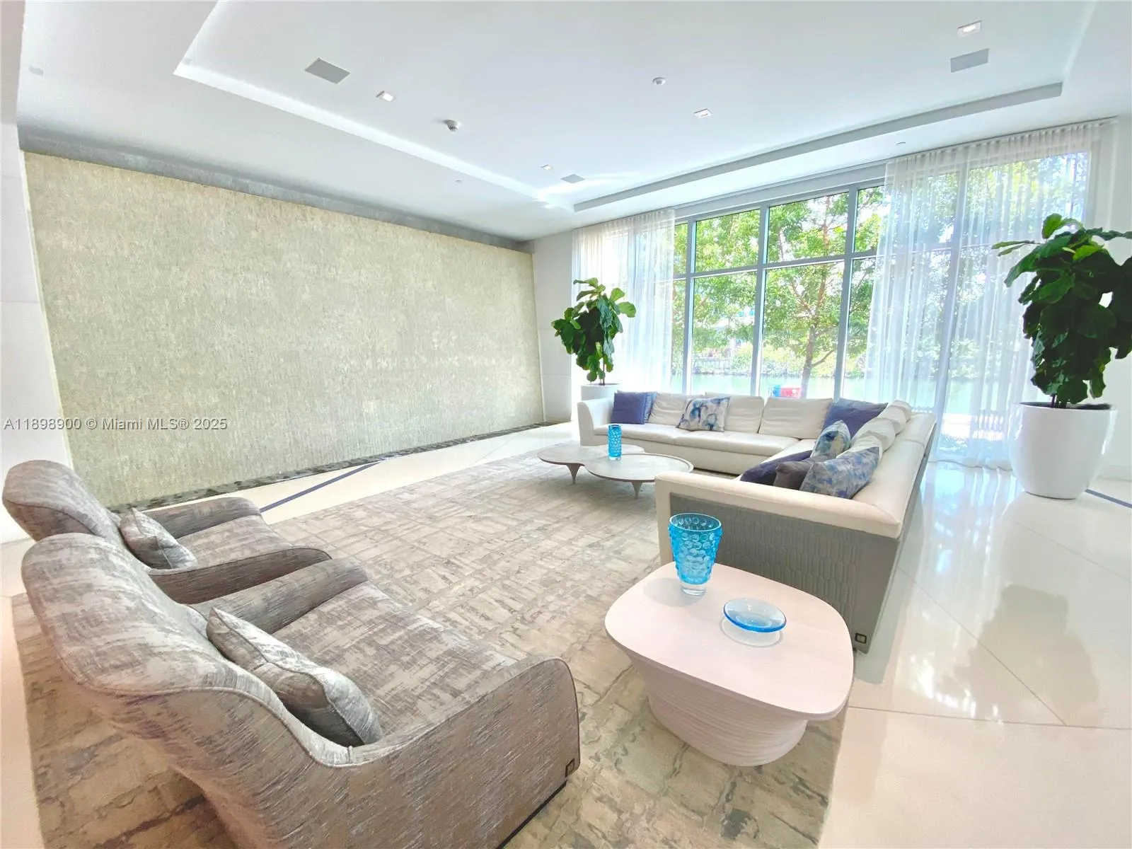 300 Sunny Isles Blvd, #4-903