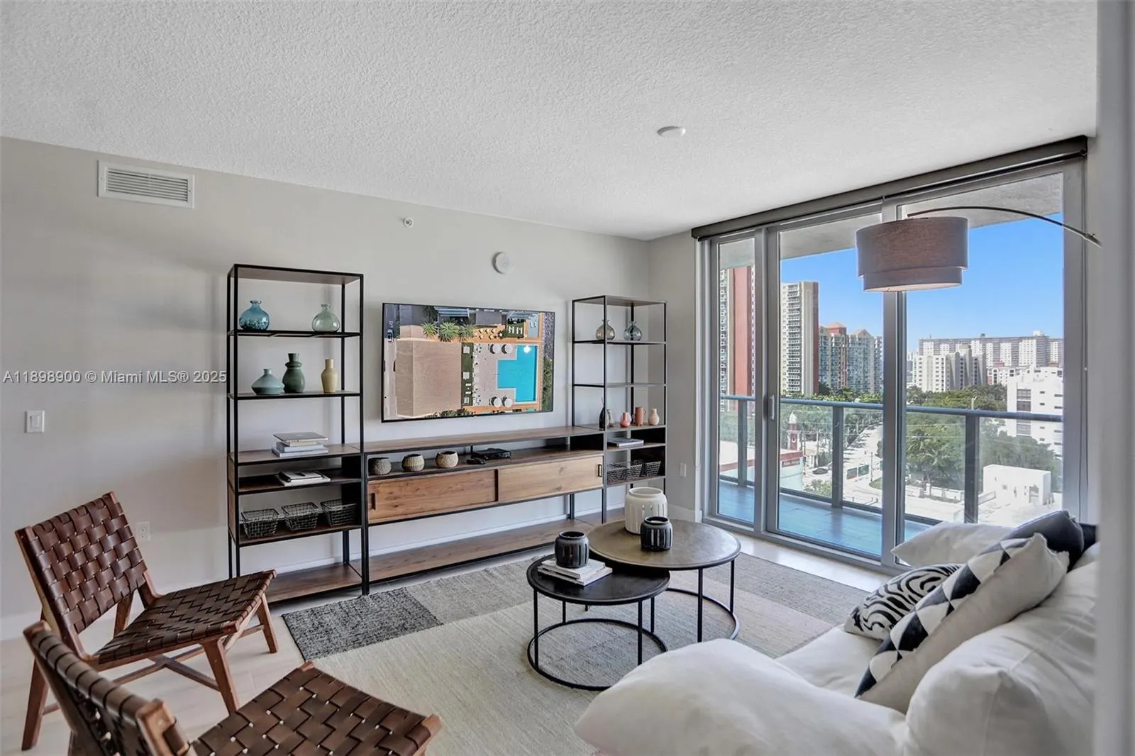 300 Sunny Isles Blvd, #4-903