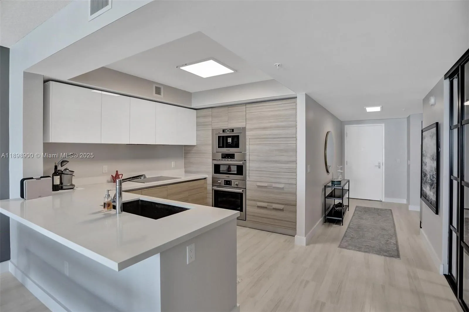 300 Sunny Isles Blvd, #4-903