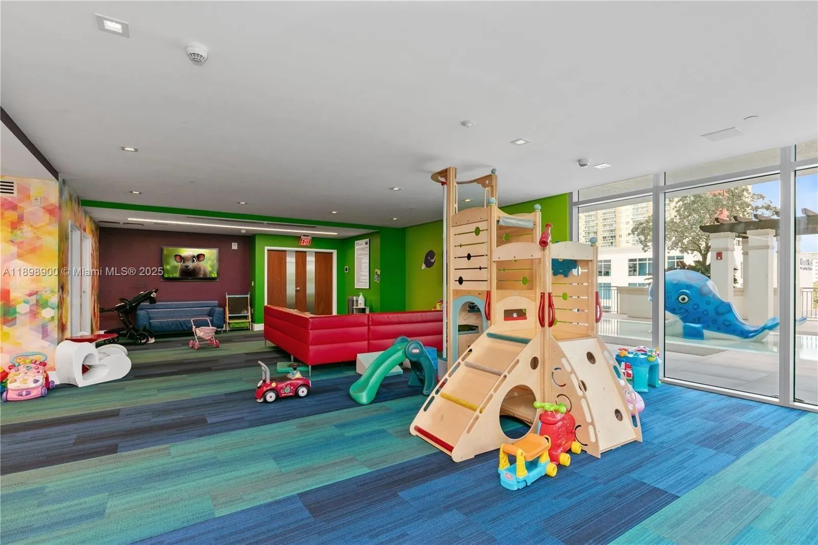 300 Sunny Isles Blvd, #4-903