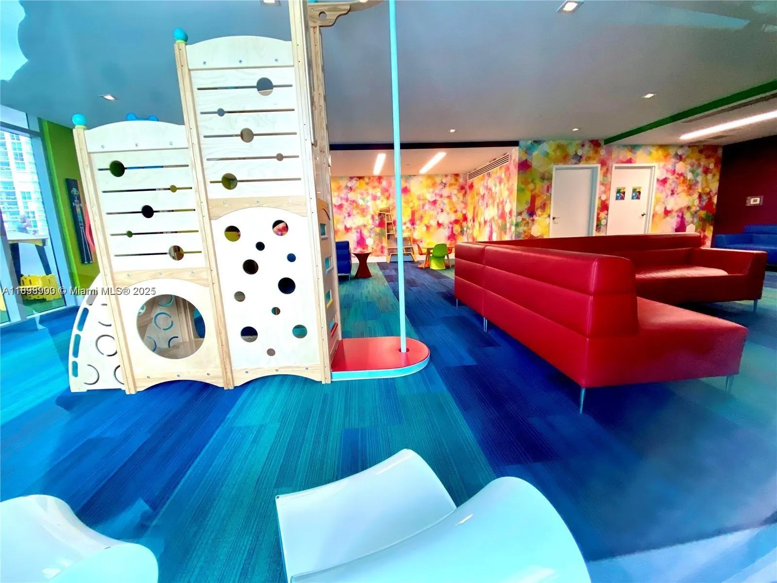 300 Sunny Isles Blvd, #4-903