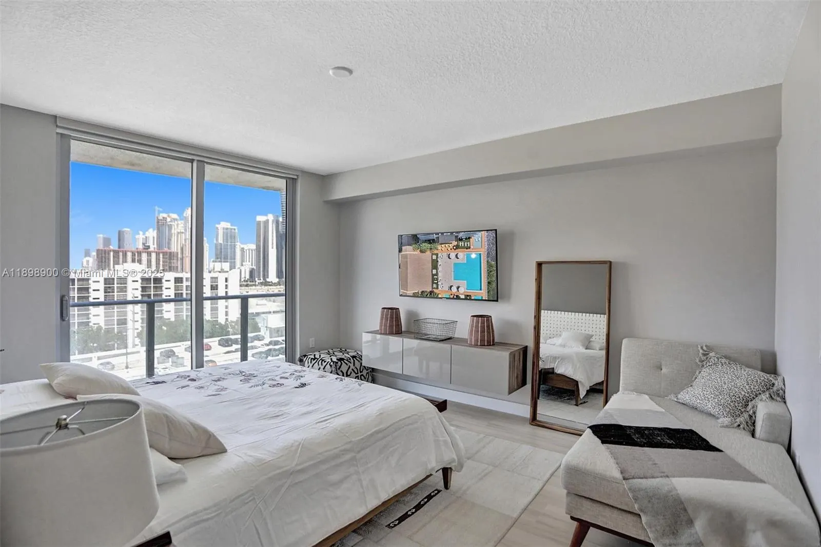 300 Sunny Isles Blvd, #4-903