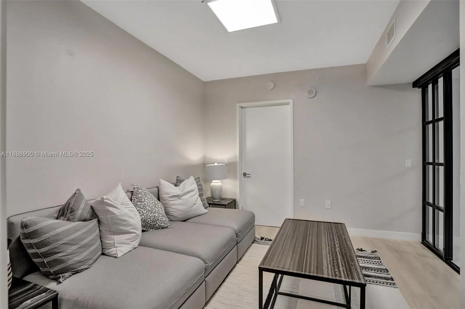 300 Sunny Isles Blvd, #4-903