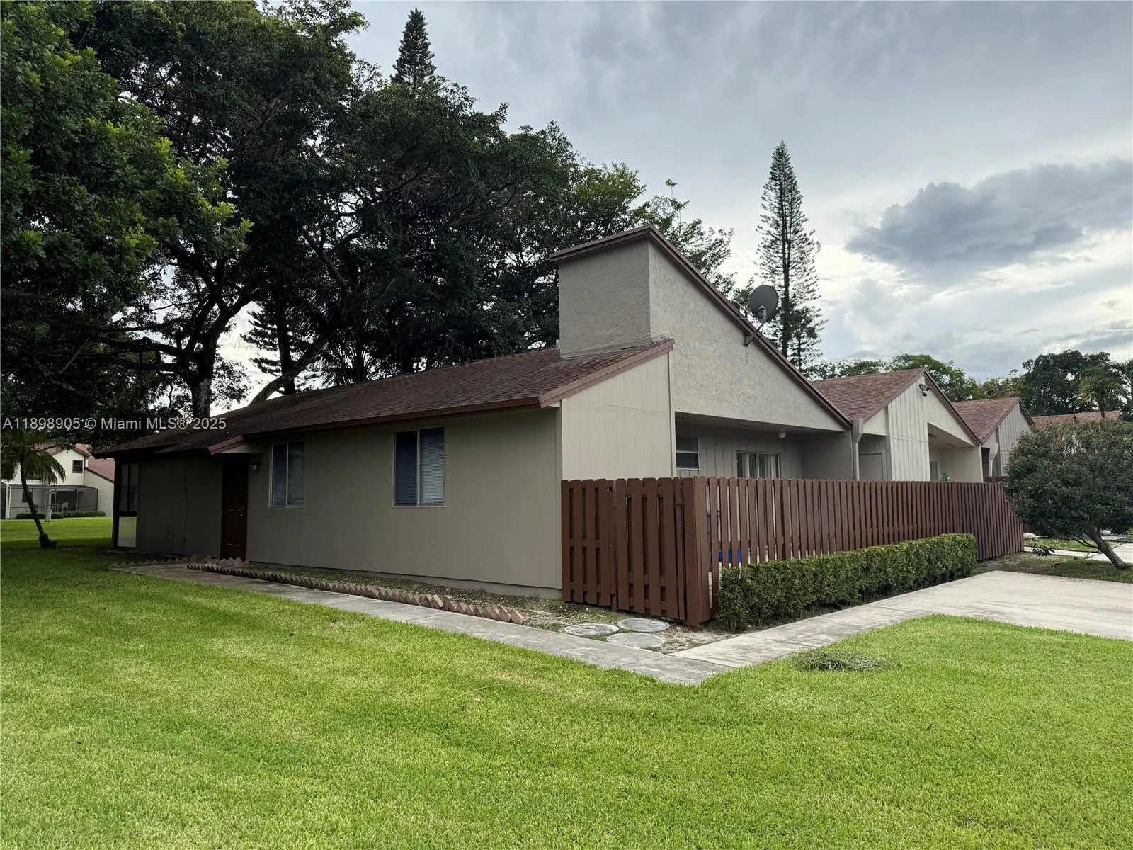 22279 Woodborn Dr