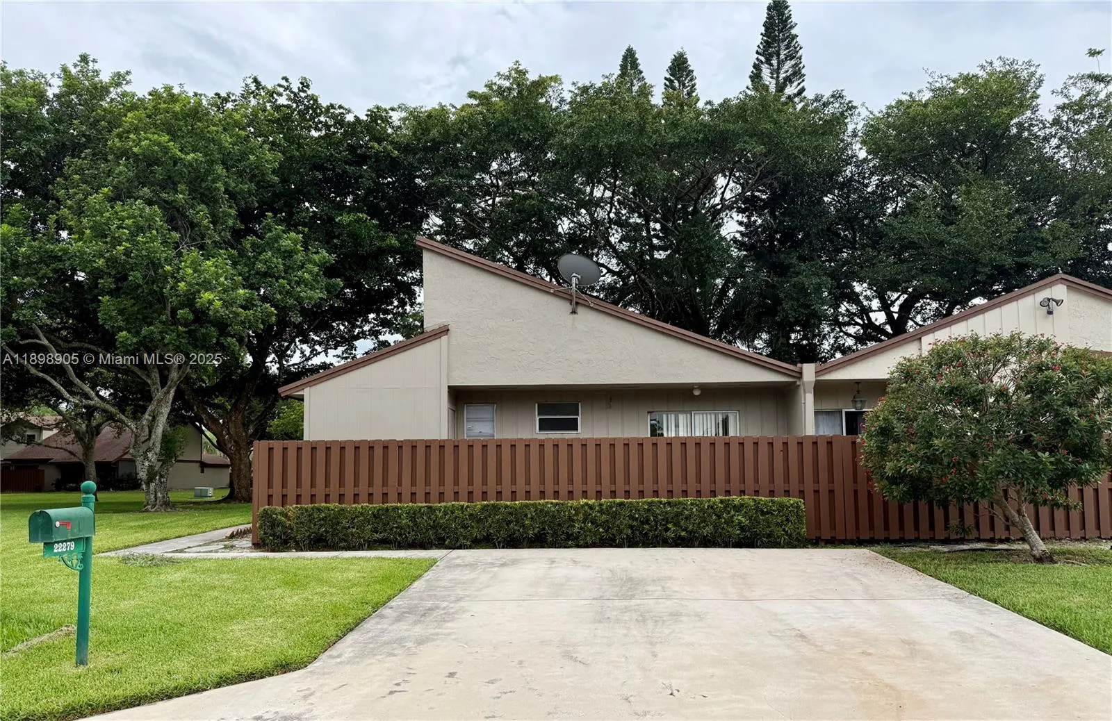 22279 Woodborn Dr
