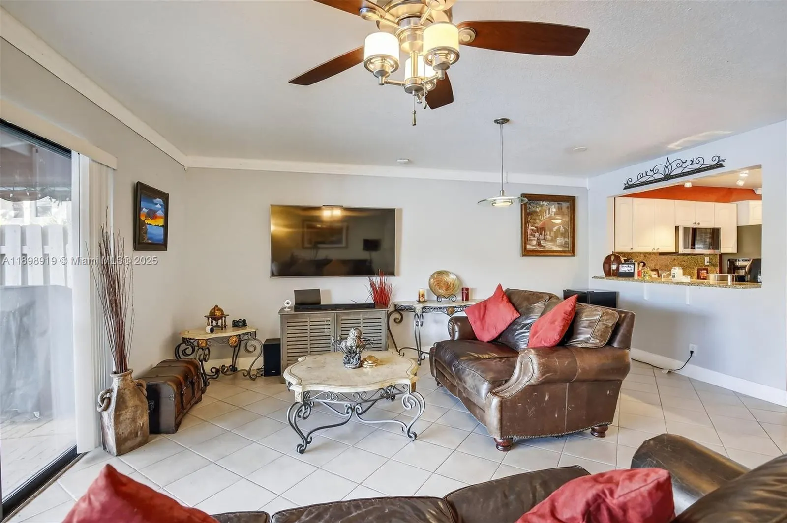 9012 Vineyard Lake Dr