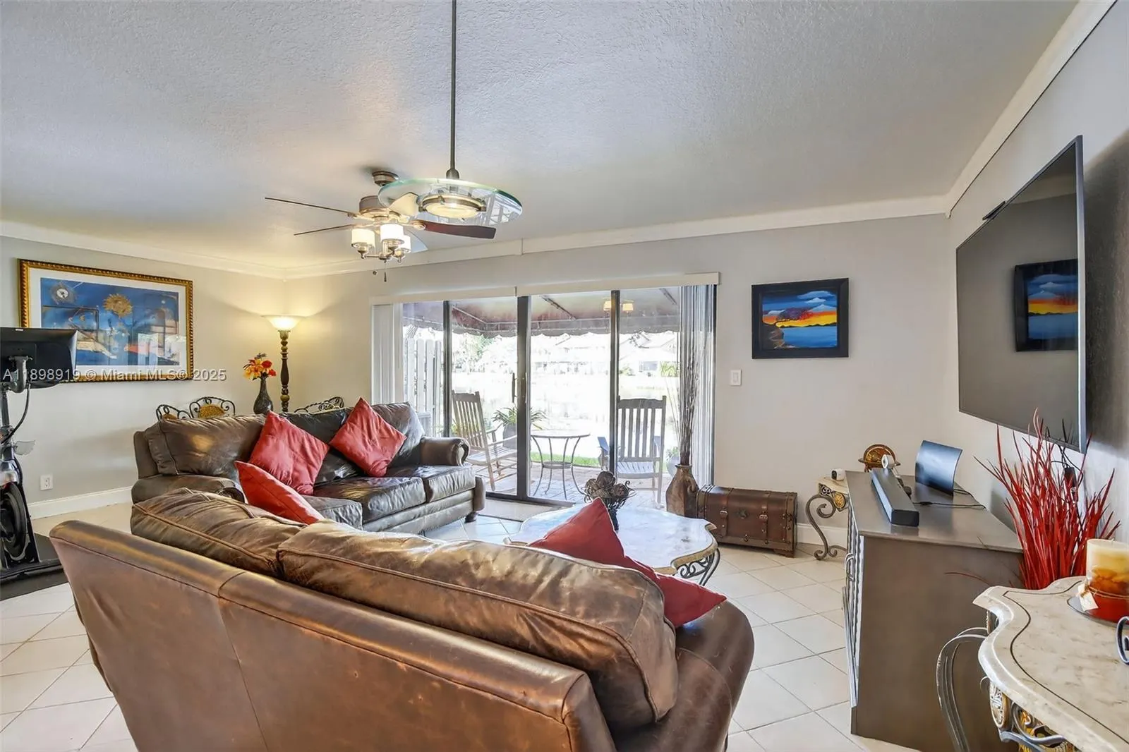 9012 Vineyard Lake Dr