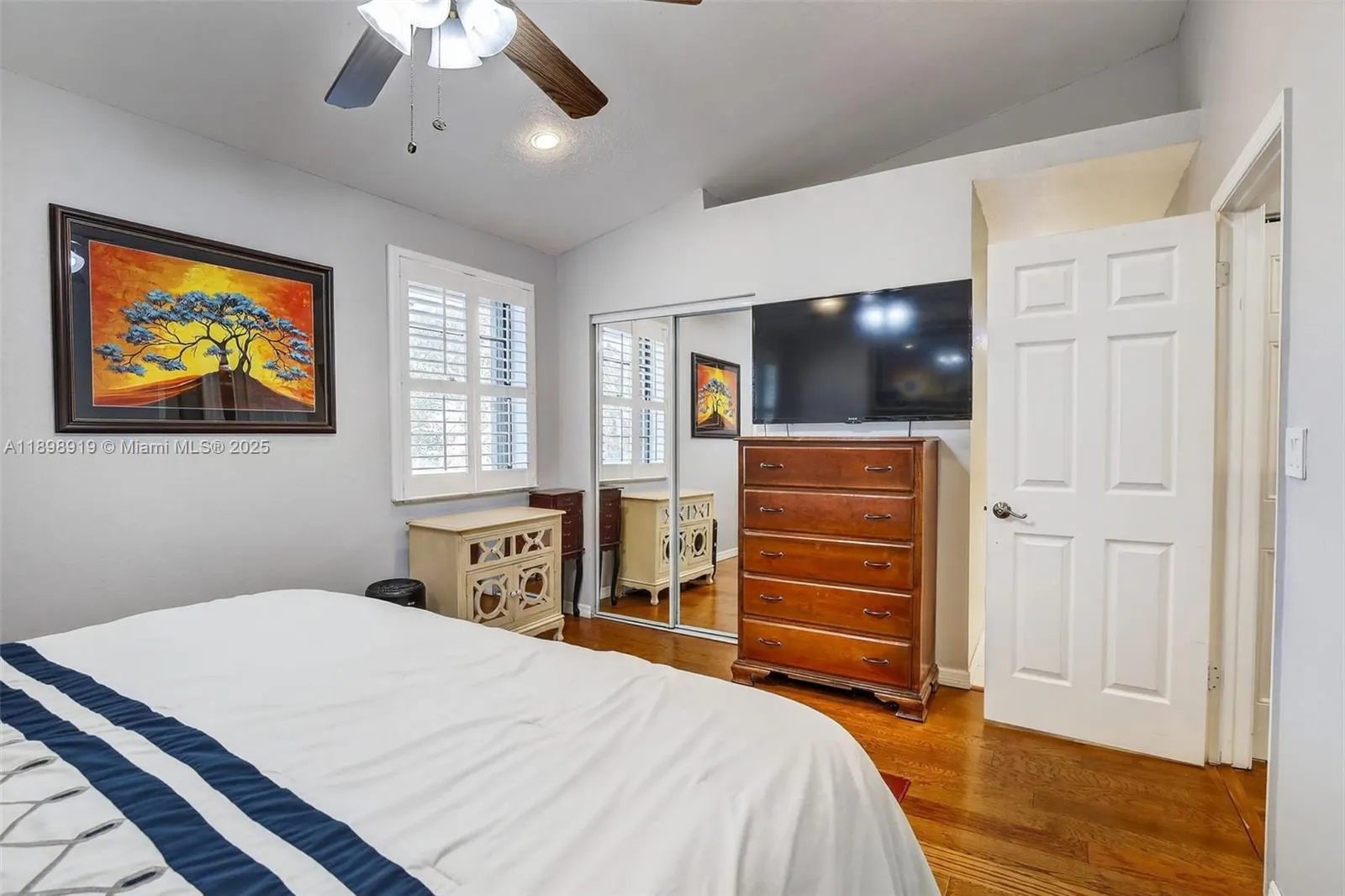 9012 Vineyard Lake Dr