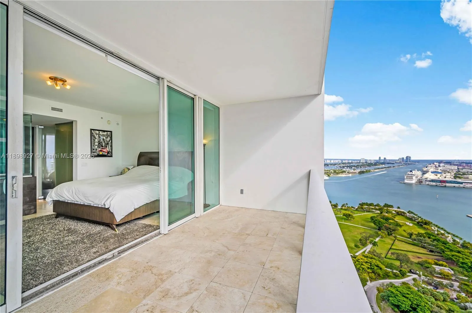 1040 Biscayne Blvd, #3308