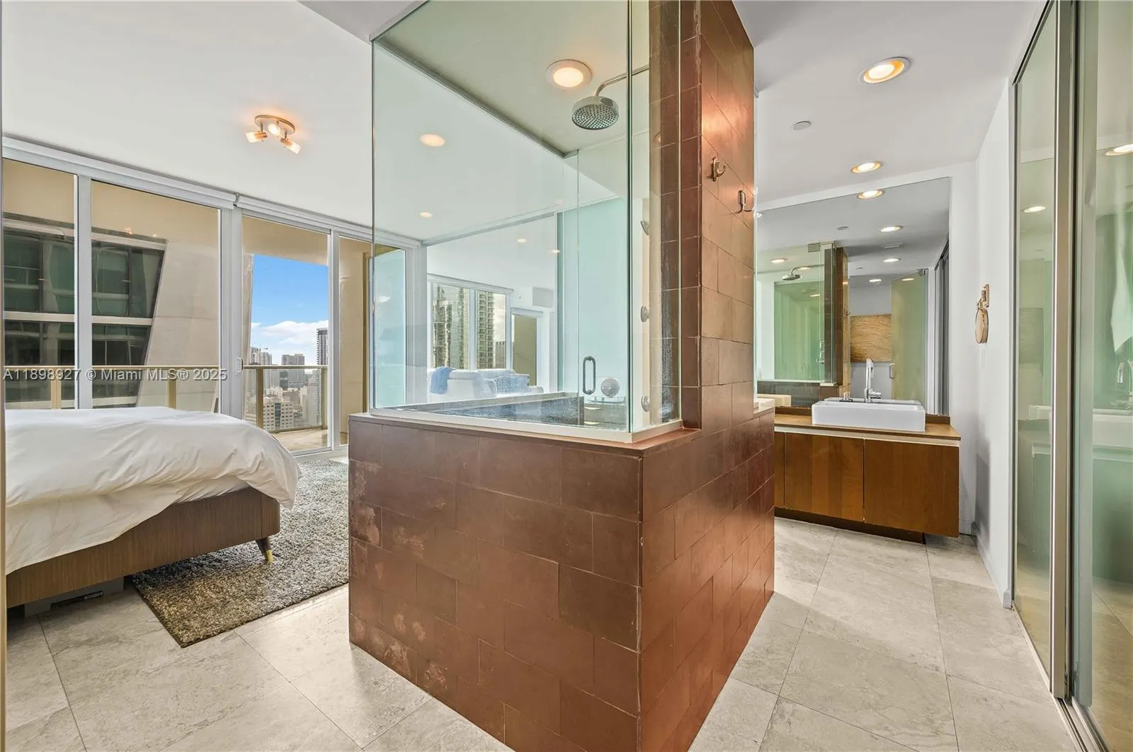1040 Biscayne Blvd, #3308