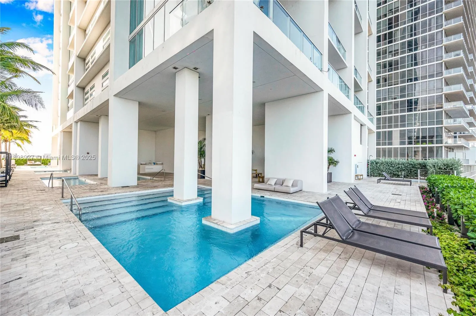 1040 Biscayne Blvd, #3308