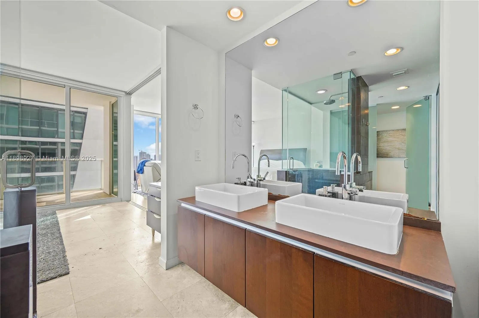 1040 Biscayne Blvd, #3308