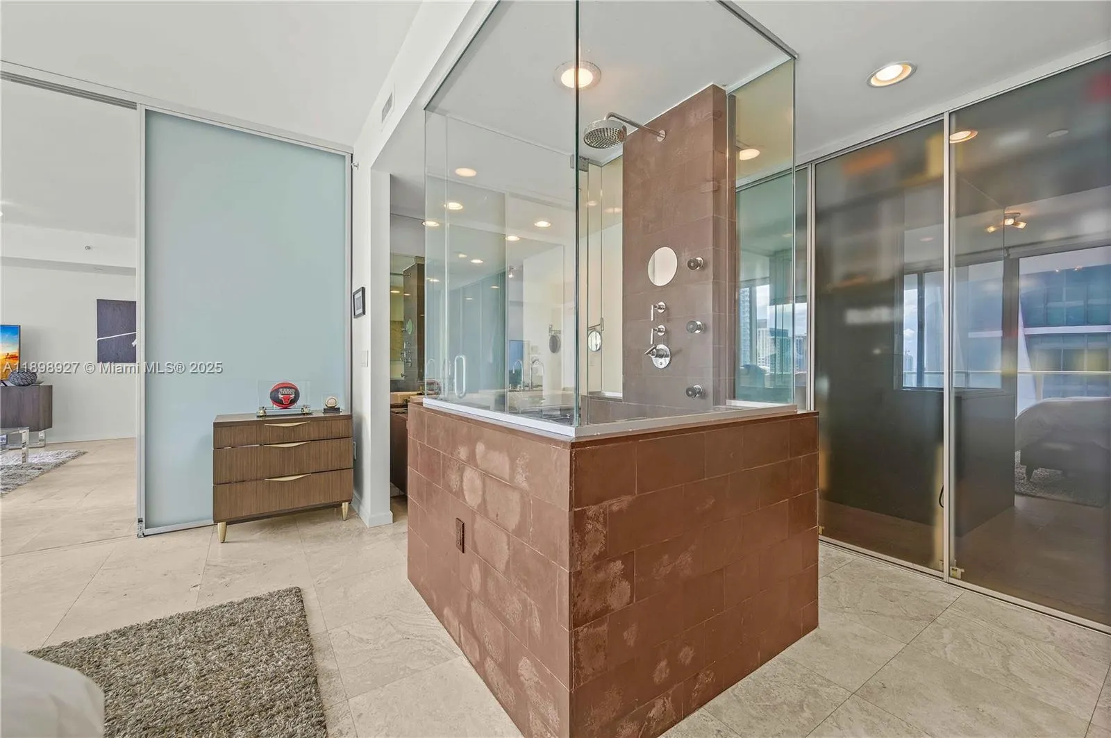 1040 Biscayne Blvd, #3308