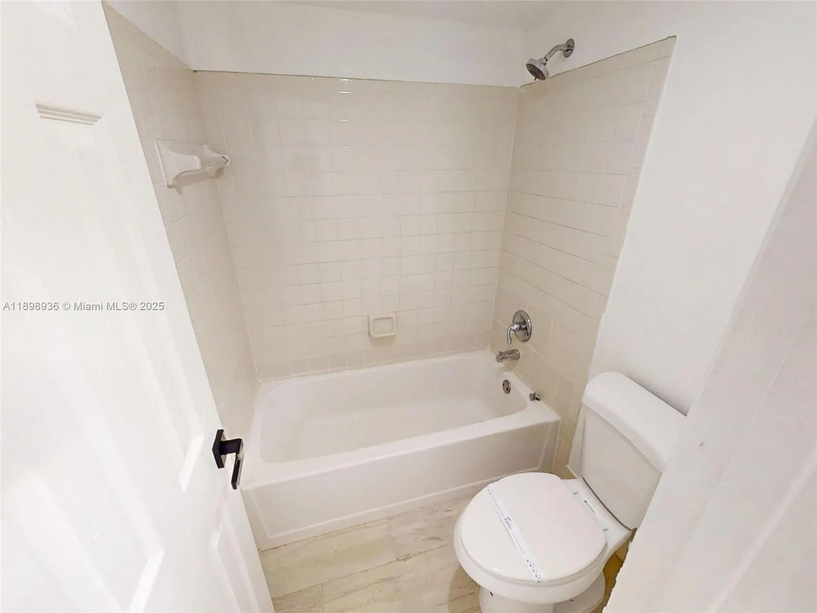 20230 NE 3rd Ct, #6