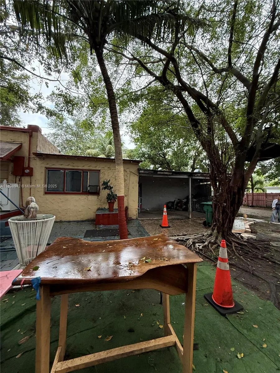 1361 NW 32nd St