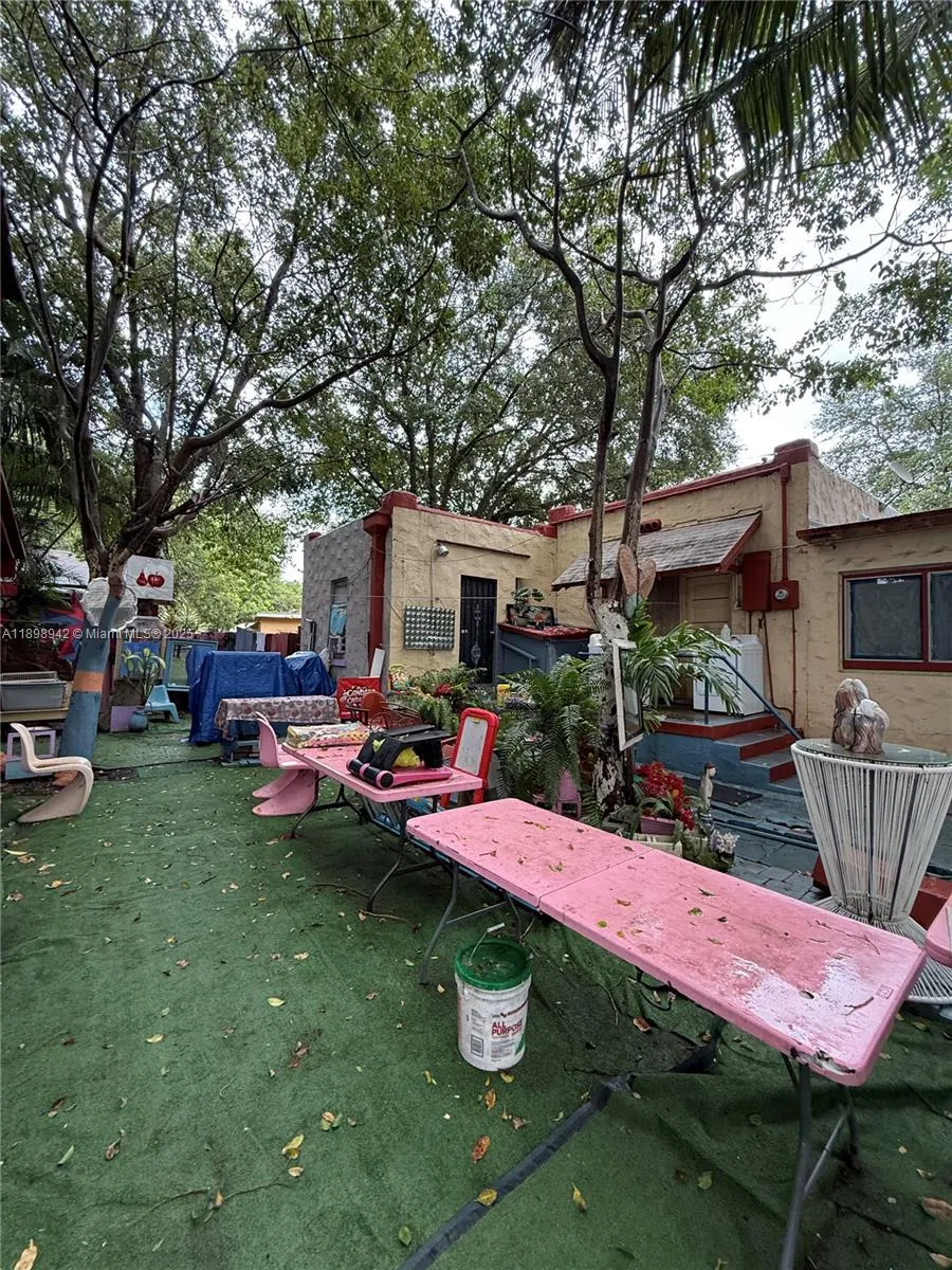 1361 NW 32nd St