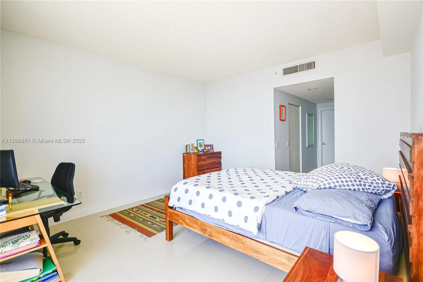 2475 Brickell Ave, #1608
